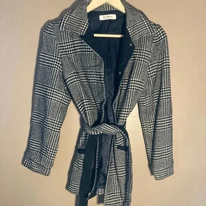 Vintage  houndstooth plaid wool belted jacket